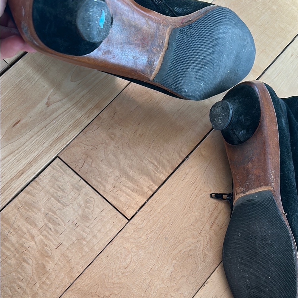 Ferragamo Kitten heel knee high suede boots - Picture 3 of 4